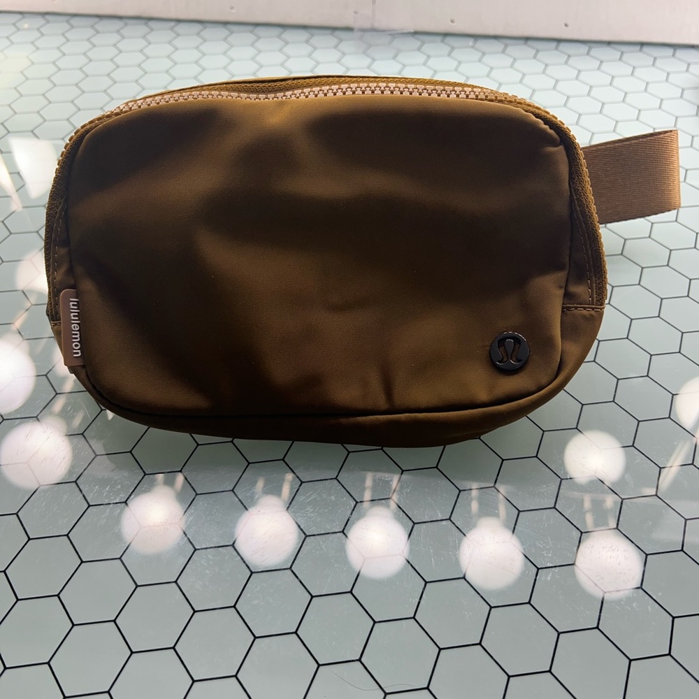 Lululemon everyday belt bag